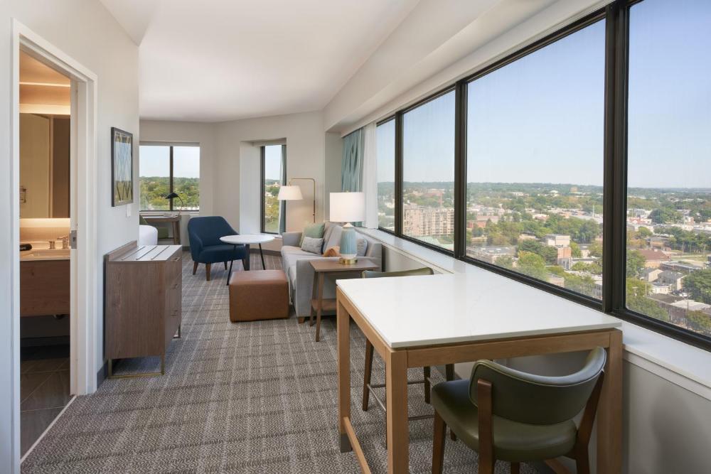 Queen Room with Two Queen Beds and City View - Communications and Mobility Accessible interior